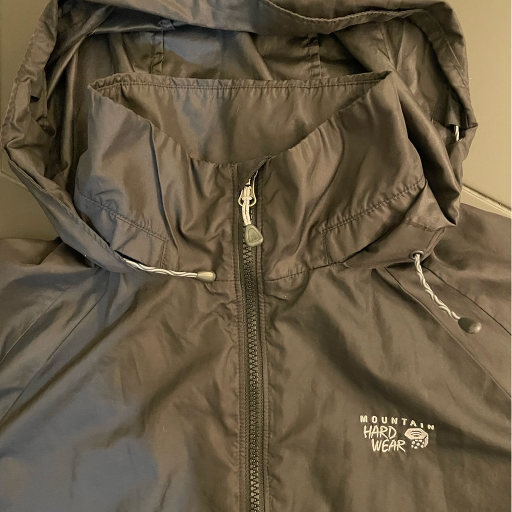 Lightweight Mountain Hardware Jacket - image 4